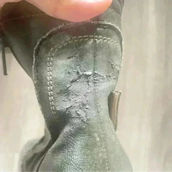 MUSTANG BOOTS GREEN  DISTRESSED LEATHER ROUND SQUARE TOE ANKLE BOOTIE SIZE 41 - Picture 6 of 17